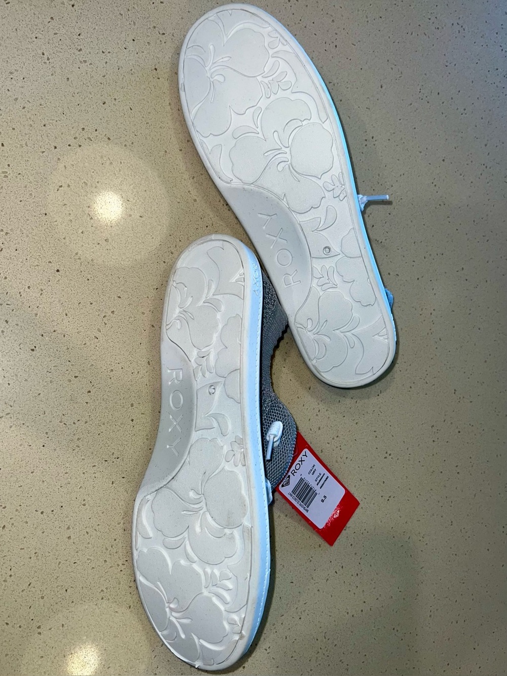 Roxy Women's Gray Knit Sneakers with White Trim Size 9.5 NEW WITH TAGS - Picture 8 of 8